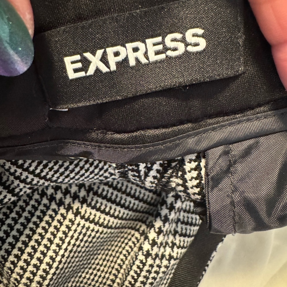 Express Black and White Plaid Trousers - Picture 6 of 7